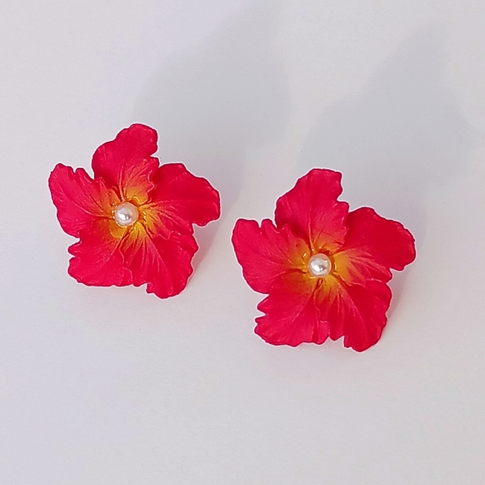 FLOWER EARRINGS floral vintage West Germany pierced pearl Molded Plastic - Picture 2 of 7